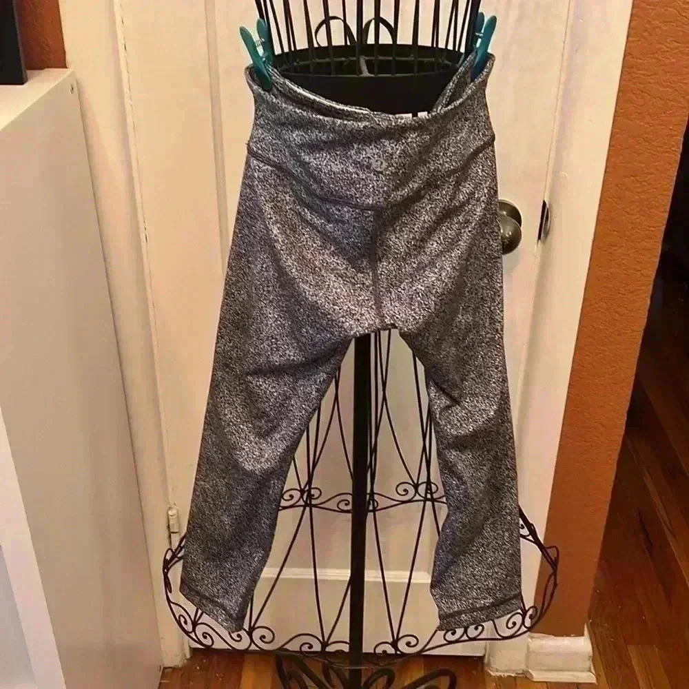 Lululemon Athletica Gray Marbled Wunder Under Crop III Rio Mist Cropped-Sz 6